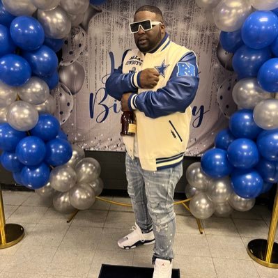 DaRealBigHen2's profile picture. It’s ya boy Big Hen. Twitter put my old page @DaRealBigHen in the Twitter Hall Of Fame. So I had to make a new page for X‼️