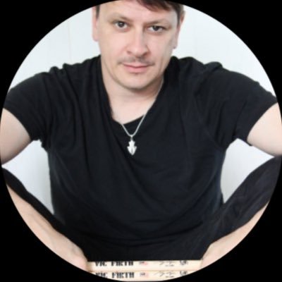 Official Ray Luzier private twitter• drummer for KoRn• Jonathan Davis • KXM• Army Of Anyone• David Lee Roth• decades of sessions & worldwide tours