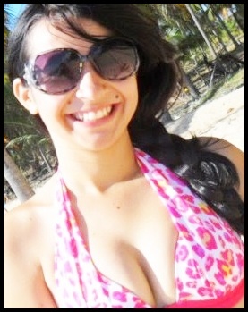 (...)Um sorriso, um abraço apertado, uma música, estar com quem eu gosto, rir até a barriga doer… São coisas simples, mas me faz muito feliz...