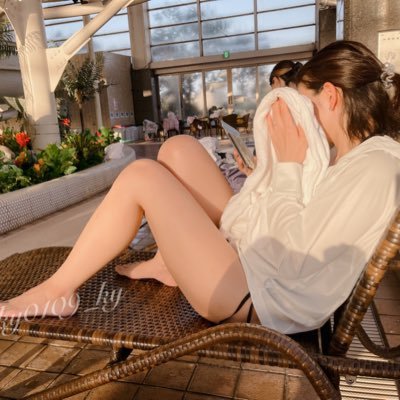 非日常を求めるアラフォー夫婦の夫垢 時々sw活動 遊んでくれるご夫婦カップルさん、気軽にお声掛けしてくれると嬉しいです😍 🍻もしたいです 妻垢→@aonnsho