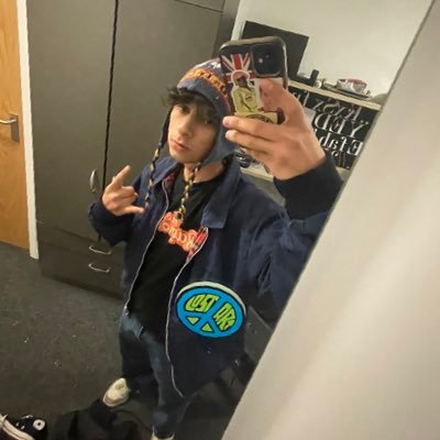 crinklemctinkle's profile picture. meow