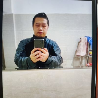 一位支持政治自由主义和社会自由主义者和支持减少监管和税收的经济自由放任主义者。
基督徒。
人类应该尽快达到卡尔达肖夫指数3级宇宙文明。
支持自由主义和人权,支持美国民主党。