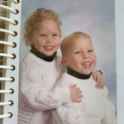 Rock_N_Rowland's profile picture. Formerly not a college athlete. Go Avs Go.