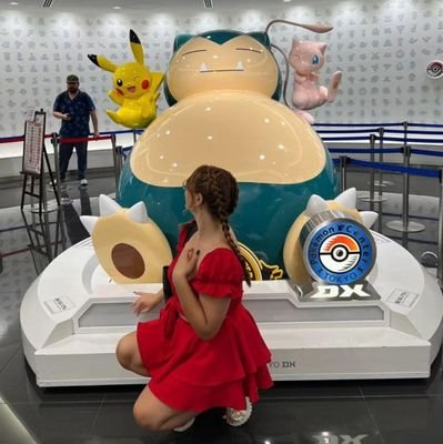 cosplayer y Otaku.
recomendaciones y opiniones.
también soy diseñadora gráfica y subiré mis dibujos⭐
viaje a Japón y me enamore aún más de este país 🇯🇵