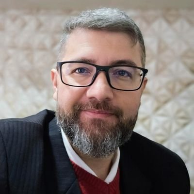 ⚖️ | Advogado
🏛 | Sócio @rocharaimundini.advogados
💍 | @massis.msa
🗣 | Aqui falo um pouco sobre...
- Direito
- Trabalho
- Vida