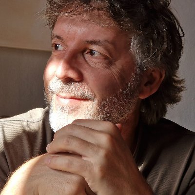 Javier Franzé Profile