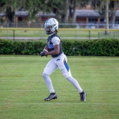 5’9, 170 C/O 2025//3.4GPA//Lakeland Christian School//Rb/Sl/Kr//God first!//4.49 40// 📲(863)-205-2574//Head coach📲(863)-581-4824//https://t.co/q8gj9d2Vac