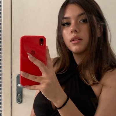 b0oklys's profile picture. 🐈‍⬛