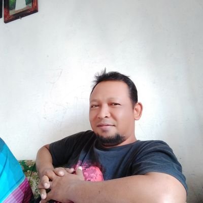 HadiIsw66527200's profile picture. santai ,serius