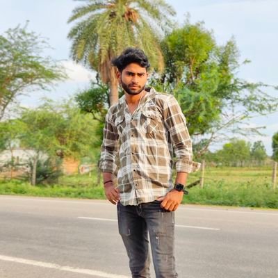 Kamleshmeena384's profile picture. 