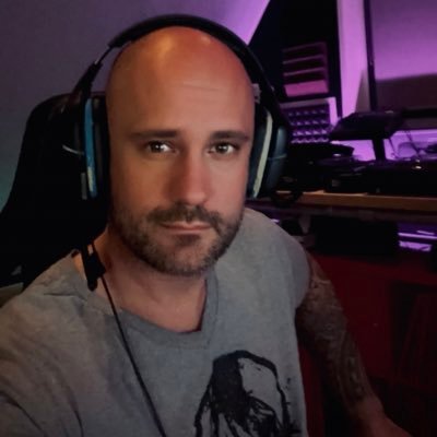 Techno DJ/Producer - game nerd: - YT https://t.co/44KMRmMDT4
