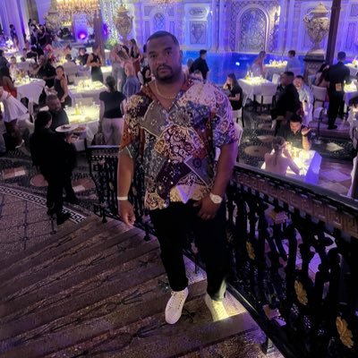 dee_terrnigian's profile picture. 