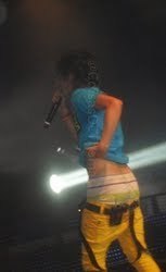 Amoo esse garotoo! achoo ele safadinho as vezes hahahahahaha.
Por isso esse Fc é dedicado a ele Follow-me !