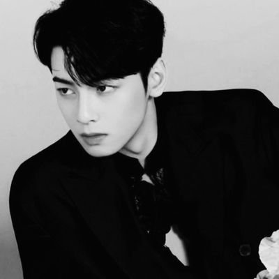 2Yothin's profile picture. 