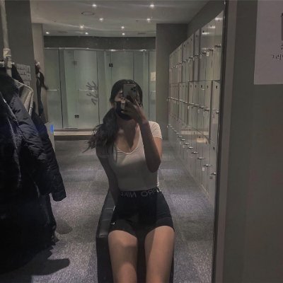 moe440604833493's profile picture. Eカップ/157cm。キャンギャルです！会える人LINEください→https://t.co/Wz1fHNTIXl