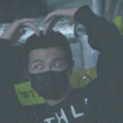 Lollotted08's profile picture. 🇨🇵 English teacher ~ 23yo ~
BTS STAN 💜 ~  🐇👖STAN