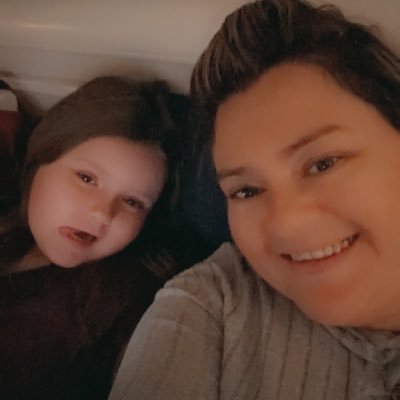 LouiseMunro0523's profile picture. 