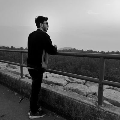 Engineer | Full Stack Developer in MERN š»| Crafting code with a sip of chai ā| Unleashing visual stories through my lens šø | Let's code the extraordinary! š»āØ