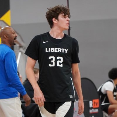 Liberty HS ‘24 Guard / Insta: _aidendunne_ / Email: adunne1543@gmail.com