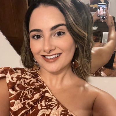 sofiaaragon's profile picture. mi logro más grande en la vida es que soy la persona favorita de mis perros