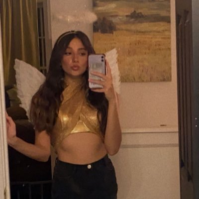 _samanthaaa17's profile picture. 