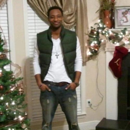 sunnywells's profile picture. Im an active guy that likes to workout chill and play ball