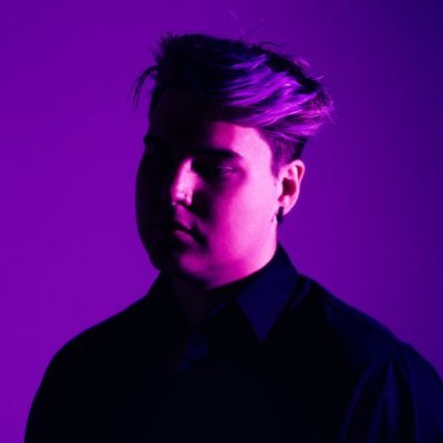 wavhart's profile picture. \\\/-/