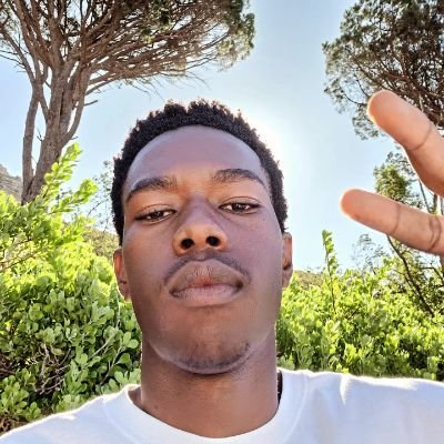 Bradenlulama's profile picture. slatt🐍
0s and 1s💻.