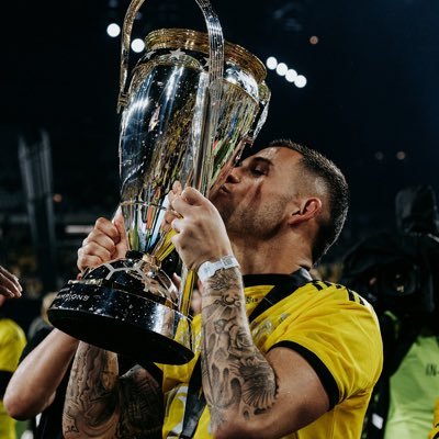 Professional footballer. I can do all things through Christ who strengthens me. Ramirez Tamayo VB3 ⚽️ 🖤💛 #crew96 🏆 MLS Cup Champion 2023