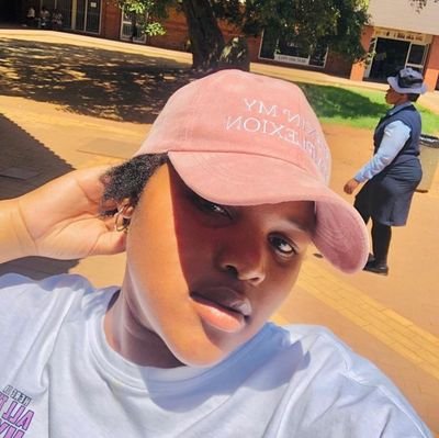 AwethuZulu's profile picture. kuzohlangana🛐❤✌🏾