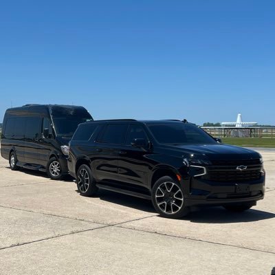 We are St Louis best luxury limousine services provider proudly serving all three airports. STL, SUS,CPS. Sedans, SUVs, Executive Sprinters & Party Bus.🇺🇸