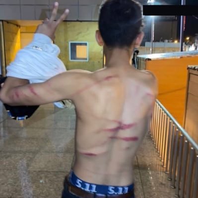 هر کدام از ما کلمات این تاریخ هستیم و با کردار و گفتار خود در حال نگارشِ صفحات آن هستیم ،،، سرباز #رضاشاه_دوم جانم فدای ایران @pahlaviReza