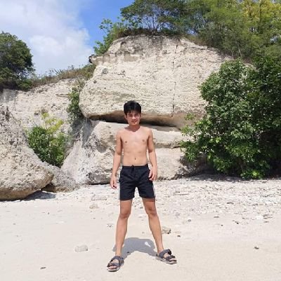 LessTear14's profile picture. 