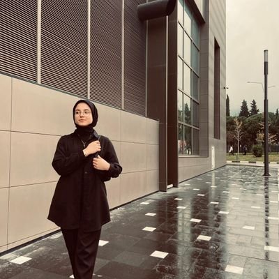 zeynp_khrmn's profile picture. 