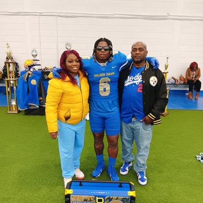 A Godly Man, great father ,hard worker ,mentor, leader and a great husband love my kids and wife...#UL6 gambling is our home da G let's go son