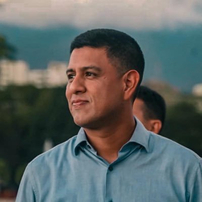 Enamorado de la Patria y del Deporte , 1er VP de la @asamblea_ven ,VP de Organización del @partidopsuv