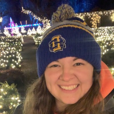 Advisor & farmer, with a love for 4-H, FFA, music, running, traveling, grain marketing, writing, photography, auctions, & county fairs.
Philippians 4:13