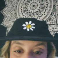 laila (@lailindax_) 's Twitter Profile