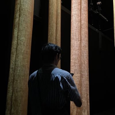 hzmnrshm's profile picture. Hysterical and useless