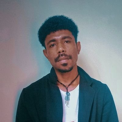 yohanes_kabes's profile picture. Author of a Horror Thriller Novel SIX HOURS | Available on Tokopedia & Shopee