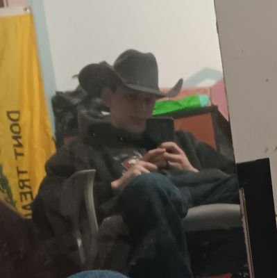 Drew_The_Sergal's profile picture. Yah I'm cuntry and a furry what about it.