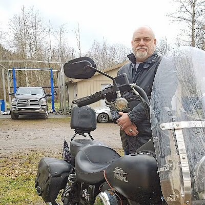 wadeinthashade's profile picture. 