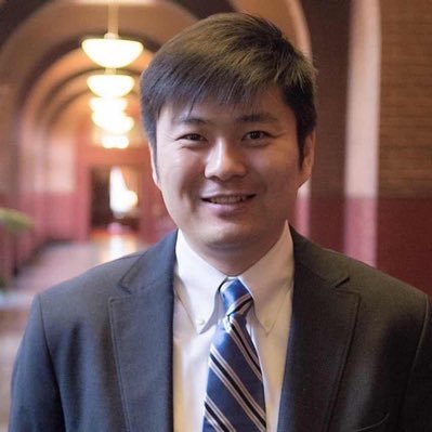 zipeng's profile picture. 💴Economist