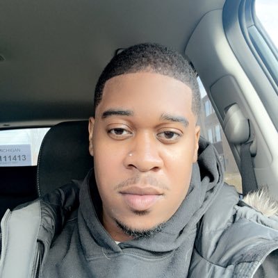 _ronbeezy's profile picture. 313 📍