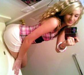 mck_Adrianaa_8's profile picture. Anyone wanna tell me what to do on cam? add me at http://go-u‌r‌l.in/Ah8