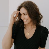 Lisa Ray(@Lisaraniray) 's Twitter Profile Photo