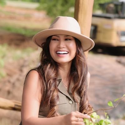 ginawmxx's profile picture. Count your blessing 🌹