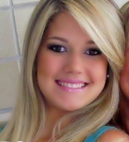 Loira, feia, ariana, feliz, chata , *-* Follow-me ?