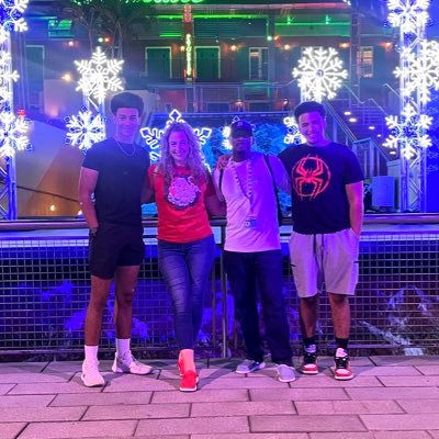 DeannaW1188's profile picture. MOM ❤️ WIFE ❤️ FOODY