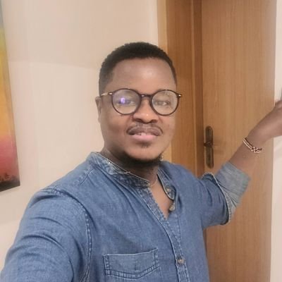 BIOMEDICAL TRAINED/ AN AMBIVERT/ SUCKER FOR STICK SHIFT/A DAD/OENOPHILE/SPORTS JUNKIE- GOONER / UBER CRITICAL ANALYST OF SOCCER ESP TACTICAL AWARENESS